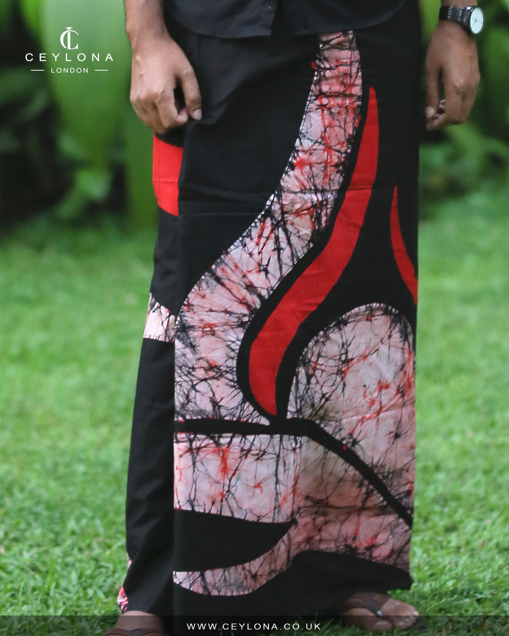 Bold Flame Batik Sarong - Image 3