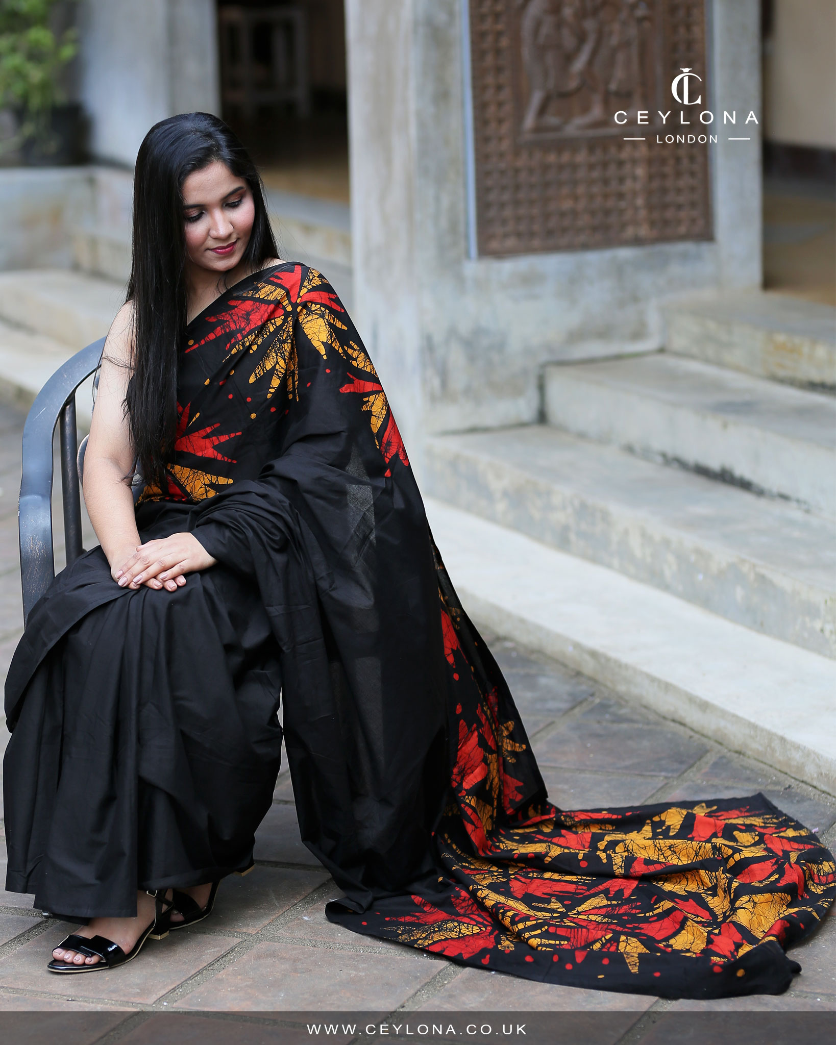 Autumn Glow Batik Saree - Image 4