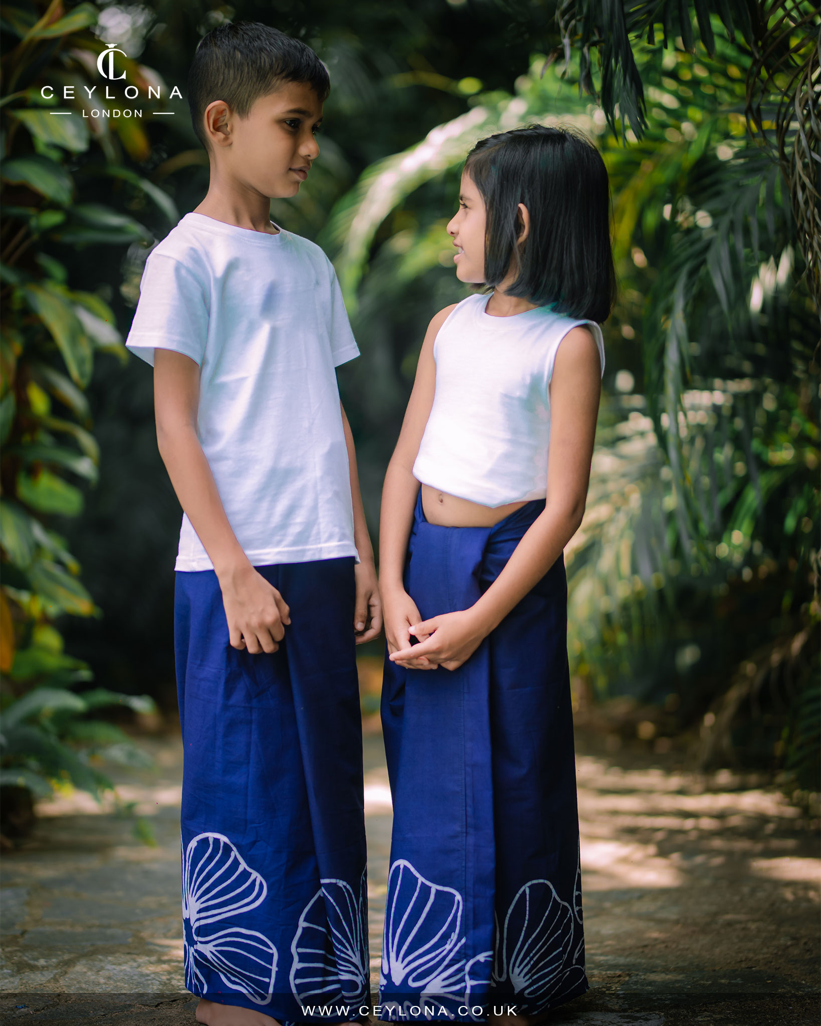 Royal Lotus Batik Sarong - Image 4