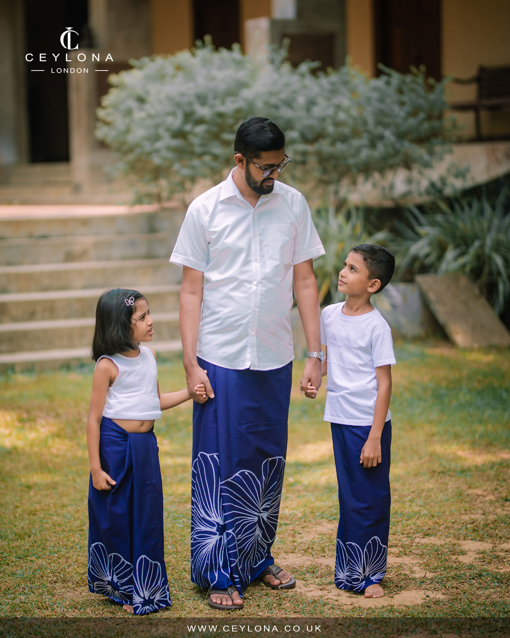 Royal Lotus Batik Sarong - Image 2