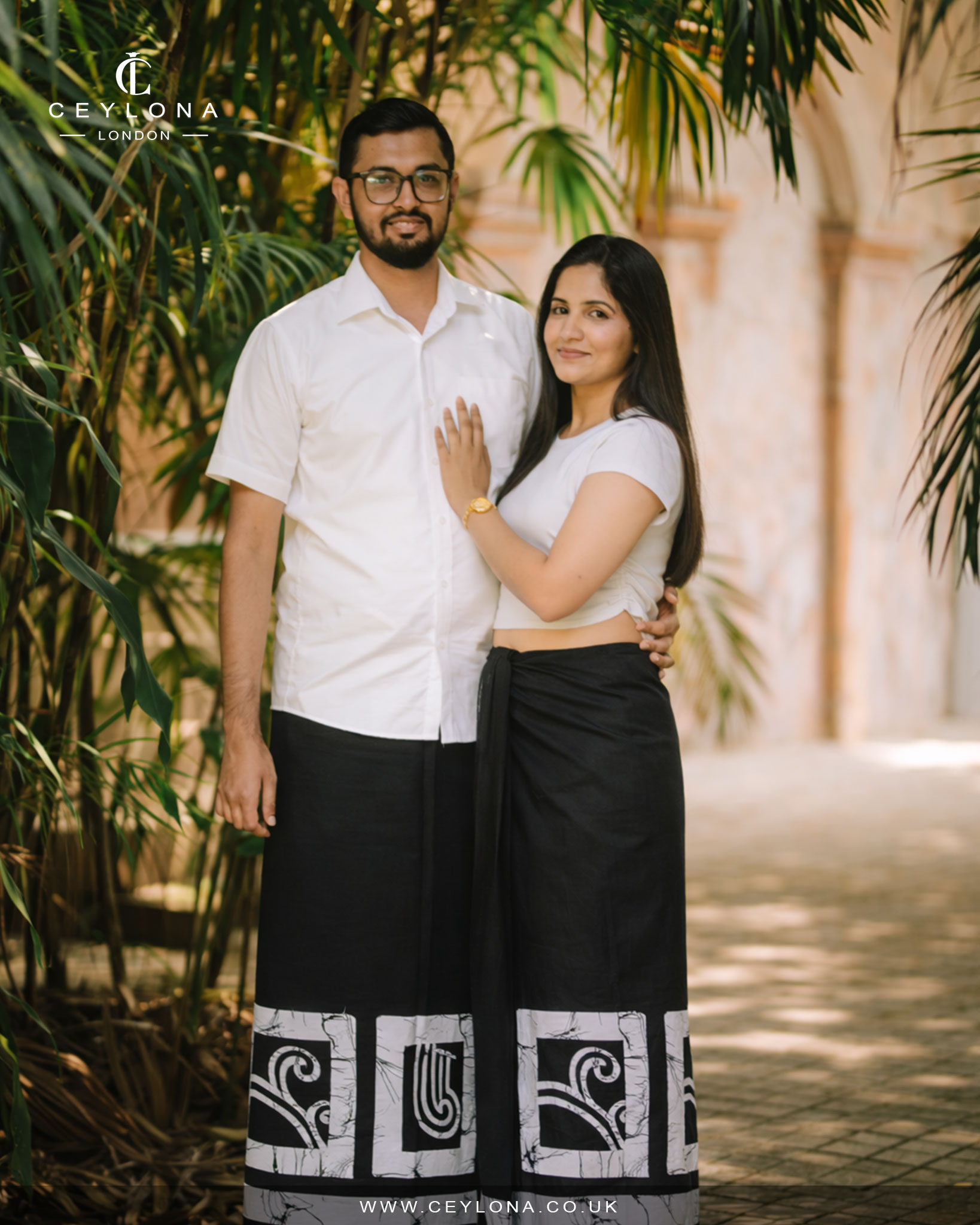 Monochrome Mosaic Batik Printed Sarong - Image 3