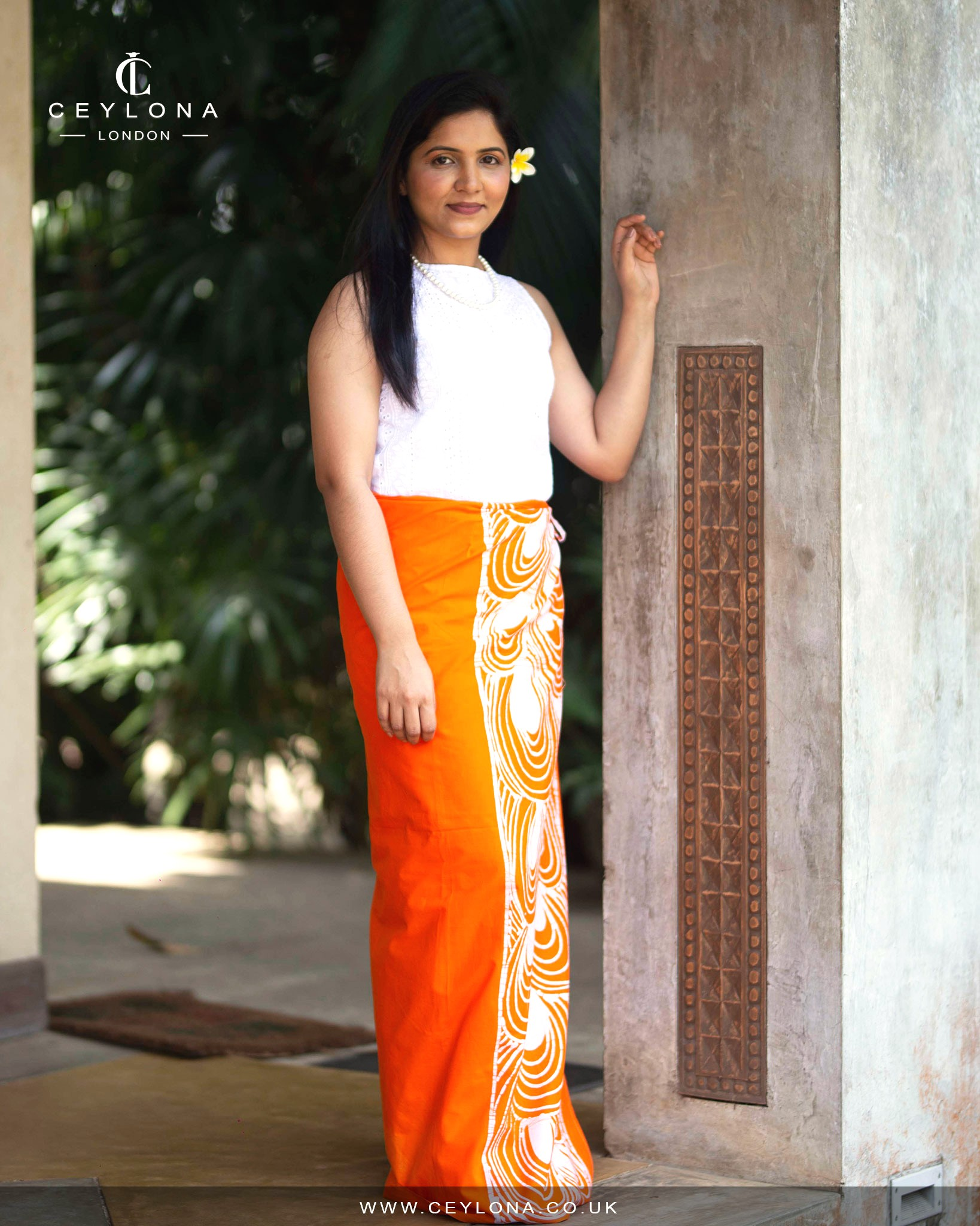 Sunrise Wave Women’s Batik Lungi - Image 4